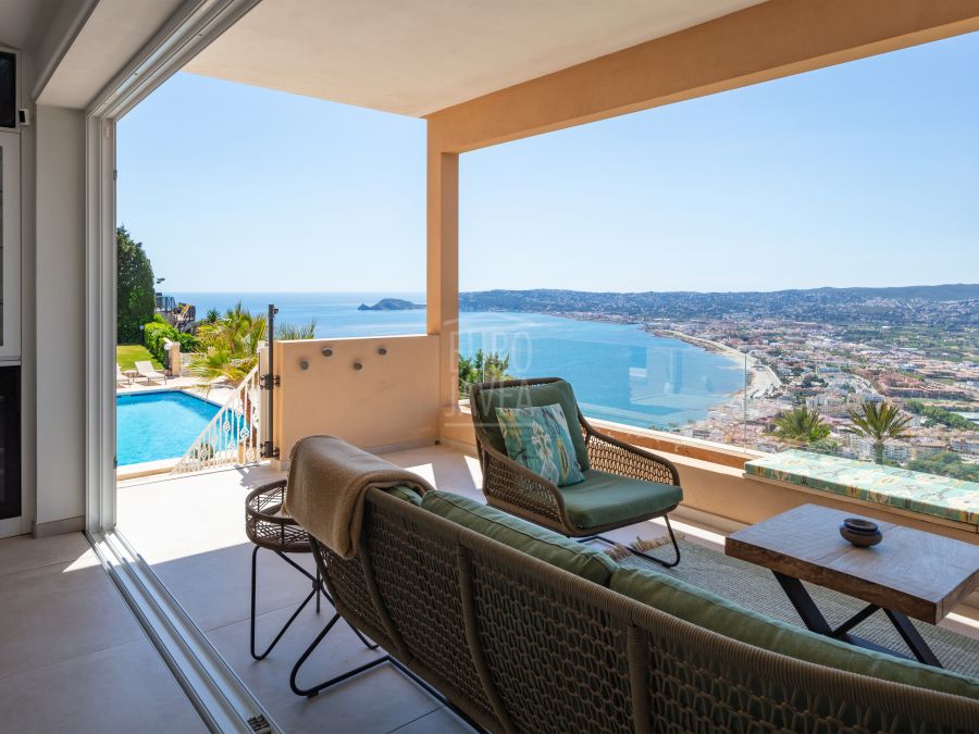 Exclusive Sea View Villa Elena with Guest Apartments in Cuesta San Antonio, Jávea