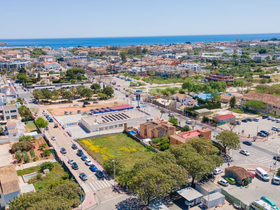 Urban plot in the Old Town of Jávea with great building potential