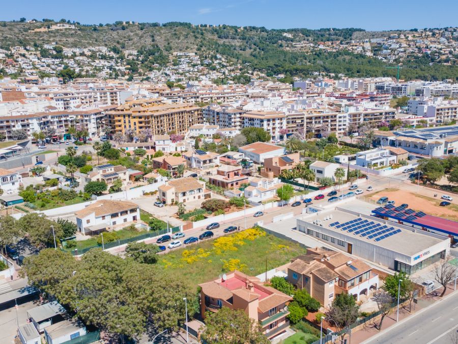 Urban plot in the Old Town of Jávea with great building potential