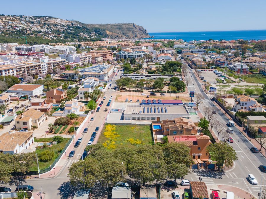 Urban plot in the Old Town of Jávea with great building potential