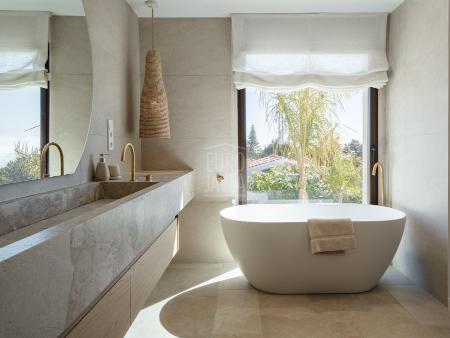 Elegante Villa Avelune met een prachtig uitzicht op de Middellandse Zee