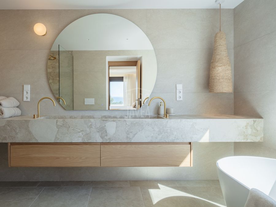 Elegante Villa Avelune met een prachtig uitzicht op de Middellandse Zee