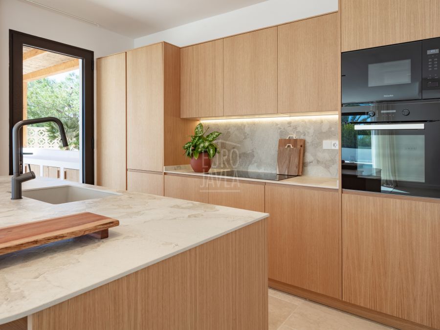 Elegante Villa Avelune met een prachtig uitzicht op de Middellandse Zee