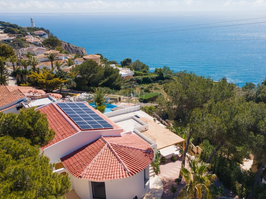 Elegante Villa Avelune met een prachtig uitzicht op de Middellandse Zee