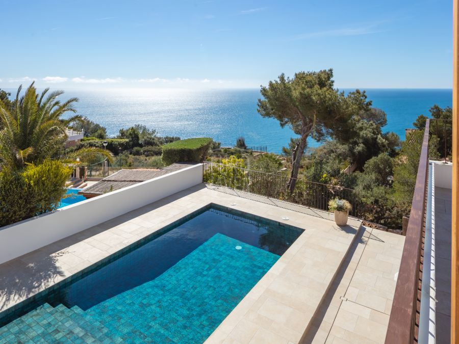 Elegante Villa Avelune met een prachtig uitzicht op de Middellandse Zee