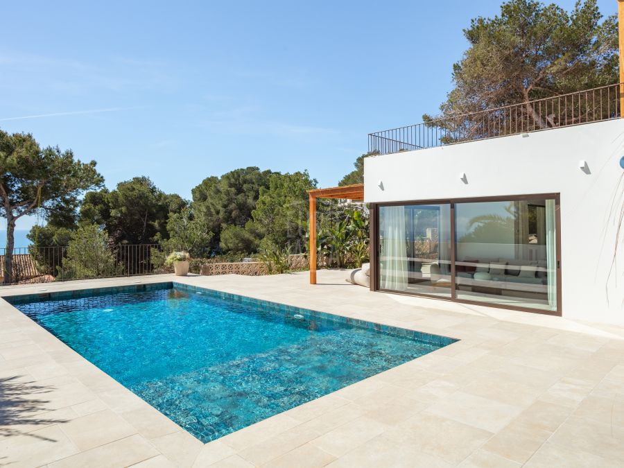 Elegante Villa Avelune met een prachtig uitzicht op de Middellandse Zee