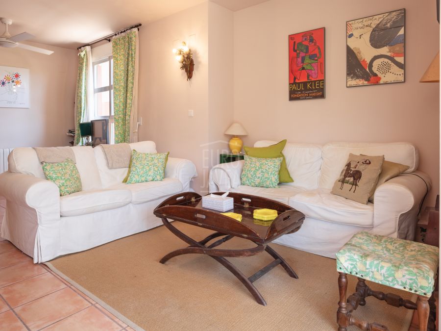 Apartment in Avda. Augusta