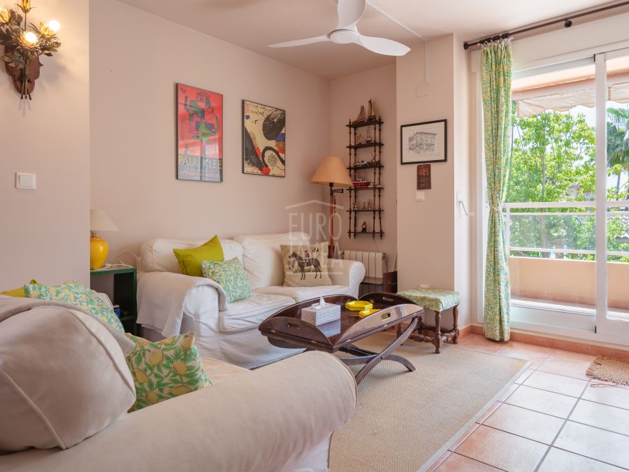 Apartment in Avda. Augusta