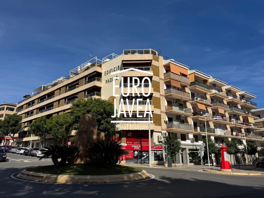 Apartment for sale in the centre of Jávea Port with open views