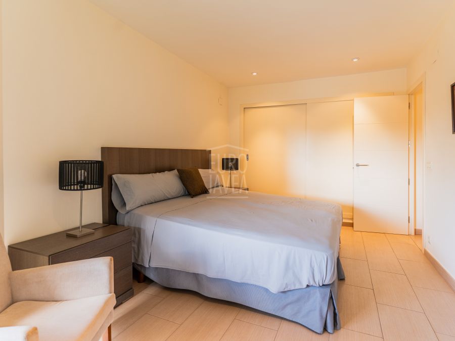 Apartment for sale in the centre of Jávea Port with open views