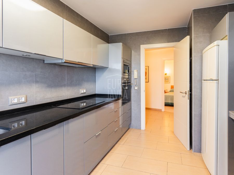 Apartment for sale in the centre of Jávea Port with open views