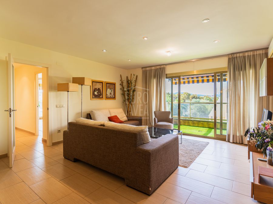 Apartment for sale in the centre of Jávea Port with open views