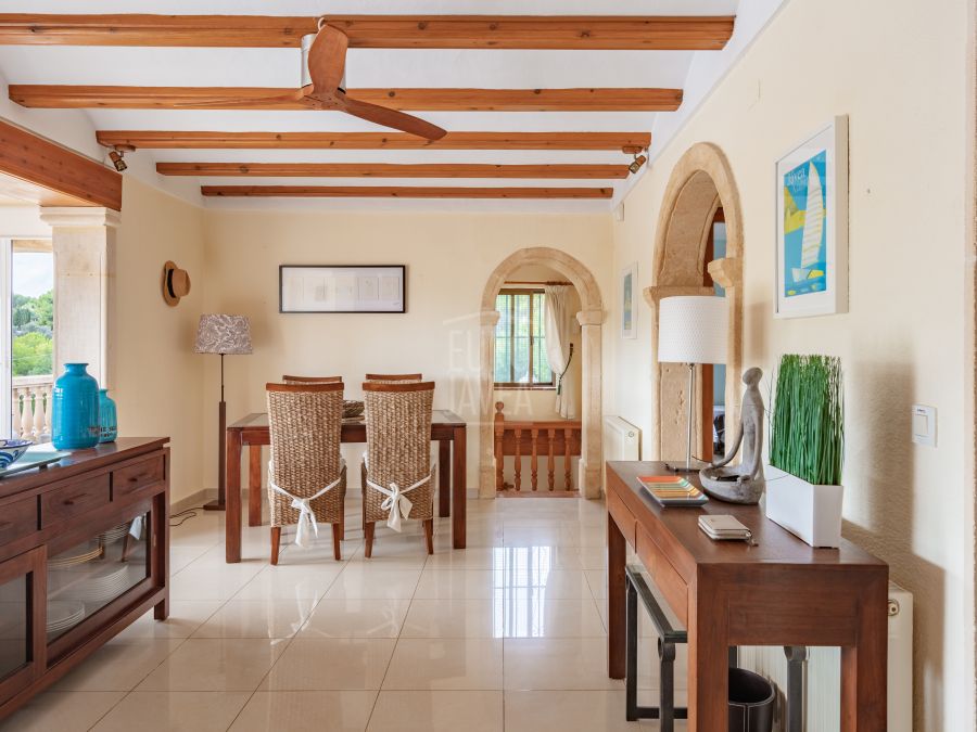 Villa mediterránea orientada al sur con vistas panorámicas en Sol del Este, Jávea