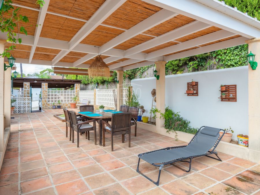 Villa mediterránea orientada al sur con vistas panorámicas en Sol del Este, Jávea
