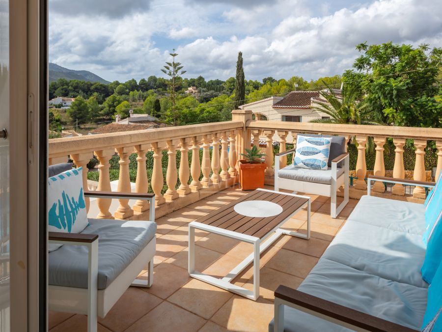 Villa mediterránea orientada al sur con vistas panorámicas en Sol del Este, Jávea