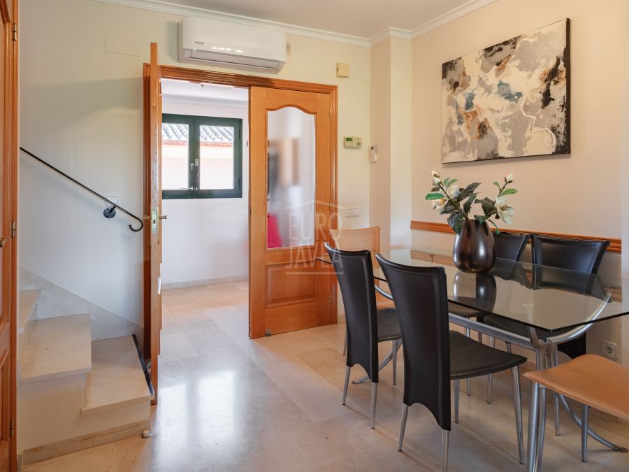 Exclusive , Duplex Penthouse with Spacious Terraces in Jávea Port
