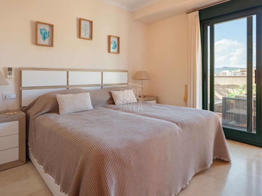 Exclusive , Duplex Penthouse with Spacious Terraces in Jávea Port