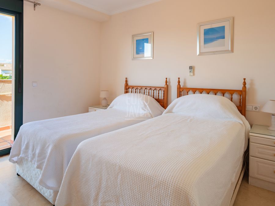 Exclusive , Duplex Penthouse with Spacious Terraces in Jávea Port