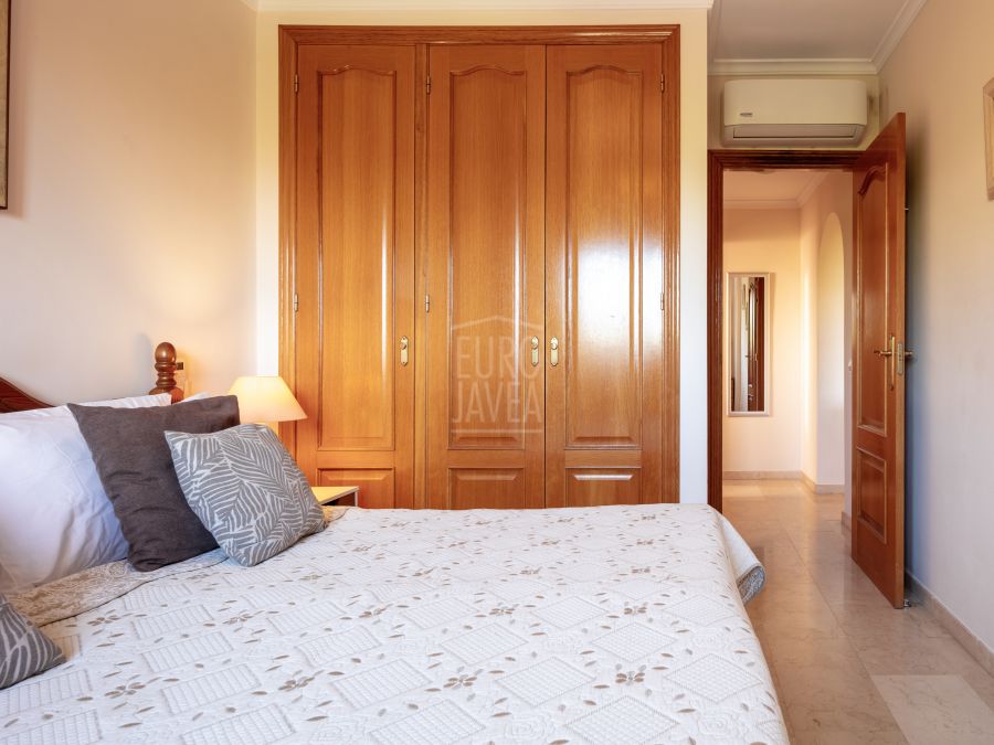 Exclusive , Duplex Penthouse with Spacious Terraces in Jávea Port