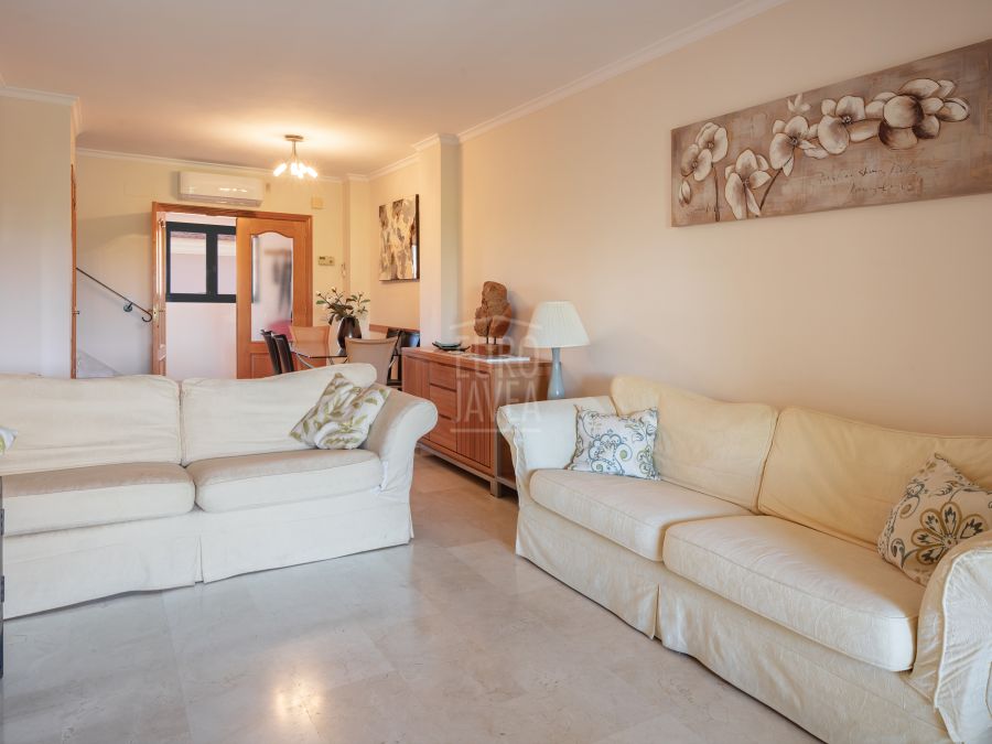 Exclusive , Duplex Penthouse with Spacious Terraces in Jávea Port