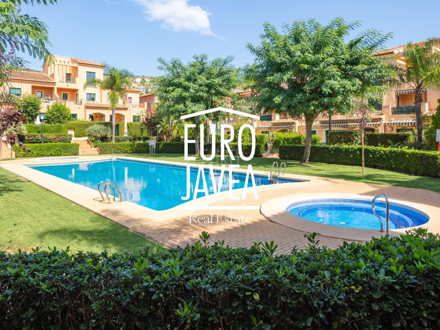 Exclusive , Duplex Penthouse with Spacious Terraces in Jávea Port