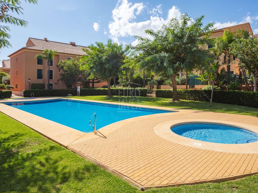 Exclusive , Duplex Penthouse with Spacious Terraces in Jávea Port