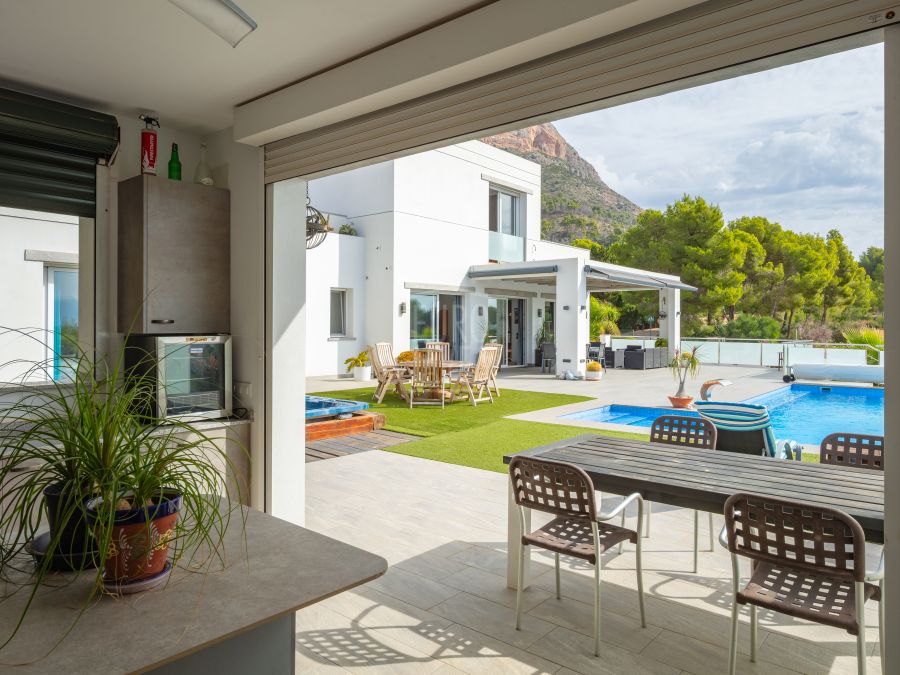 Villa Pyramid – Exclusiva Villa de Lujo con vistas panorámicas en el Montgó, Jávea