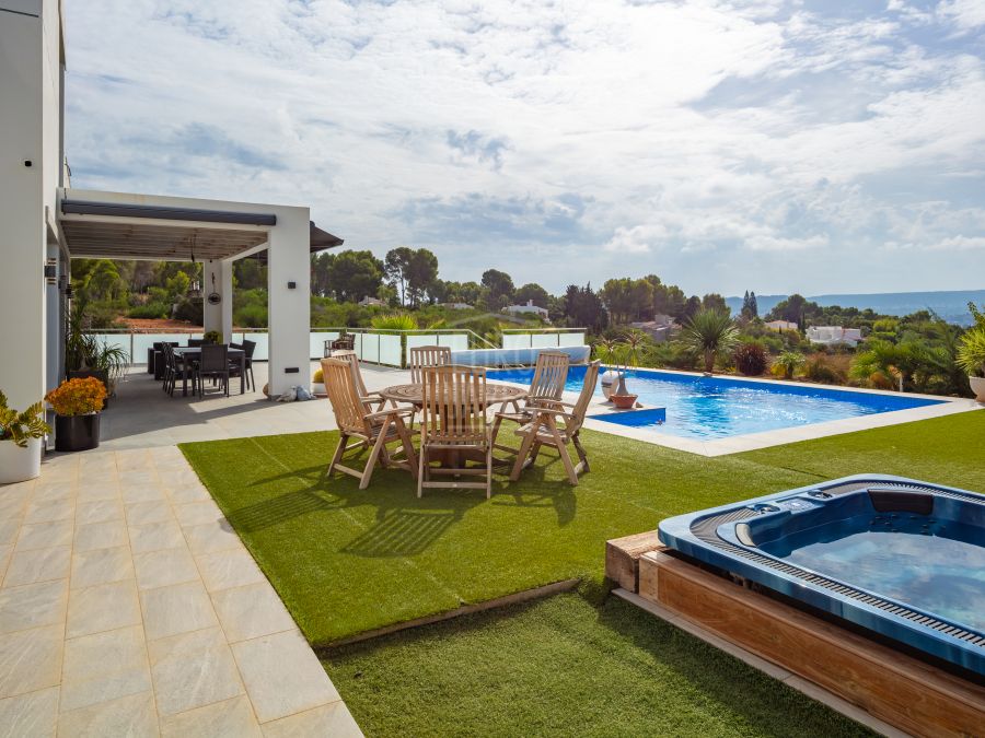 Villa Pyramid – Exclusiva Villa de Lujo con vistas panorámicas en el Montgó, Jávea