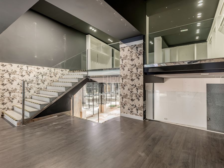 Entire building for sale in the very centre of Gandía, with multiple investment and development possibilities