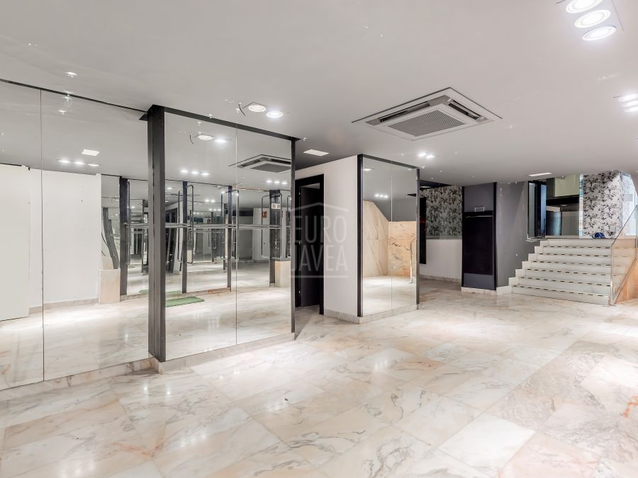 Entire building for sale in the very centre of Gandía, with multiple investment and development possibilities