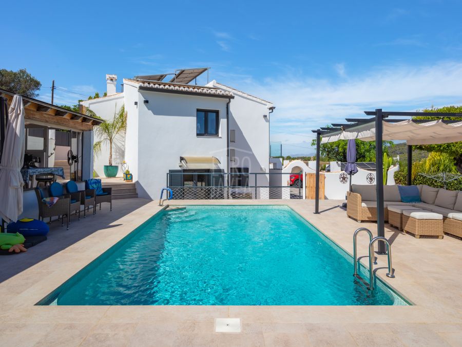 Villa Boubou exclusive – charme et essence méditerranéenne à Jávea