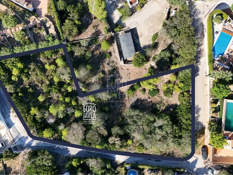 Two adjoining urban plots for sale in Adsubies, Jávea