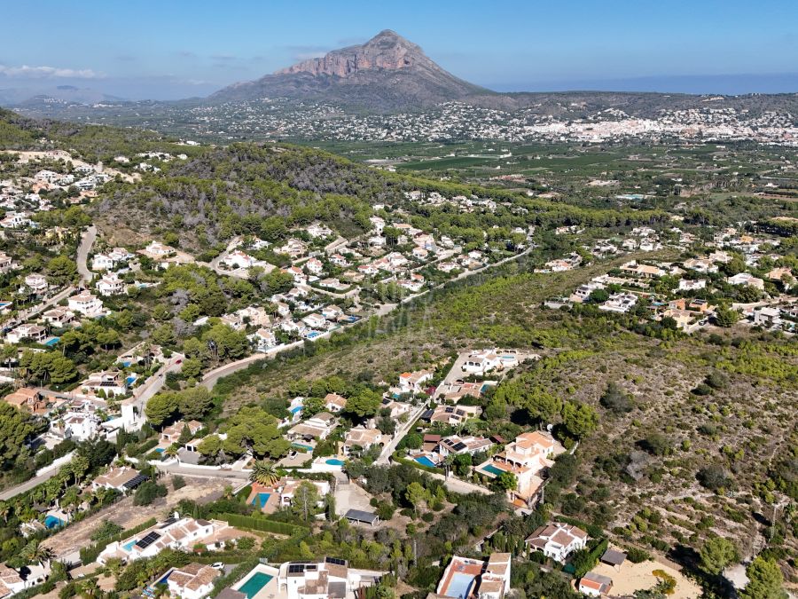 Two adjoining urban plots for sale in Adsubies, Jávea