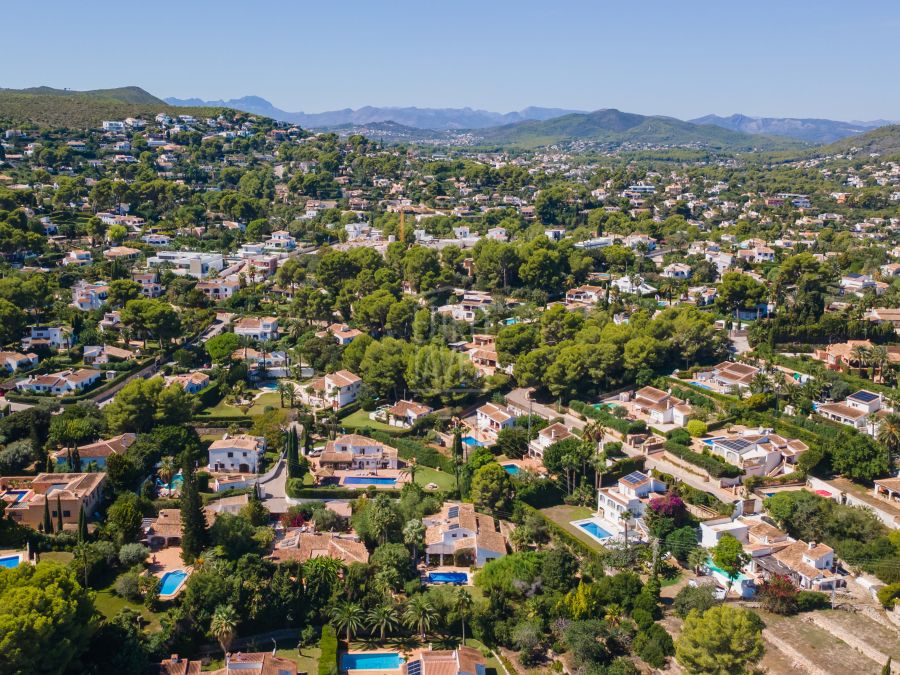 Exclusive one-level Mediterranean villa with private pool in El Tosalet, Jávea