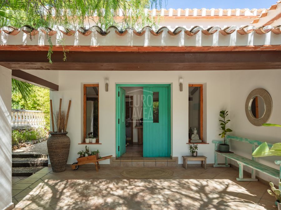 Exclusive one-level Mediterranean villa with private pool in El Tosalet, Jávea