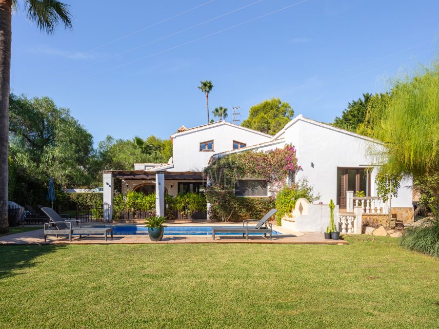 Exclusive one-level Mediterranean villa with private pool in El Tosalet, Jávea