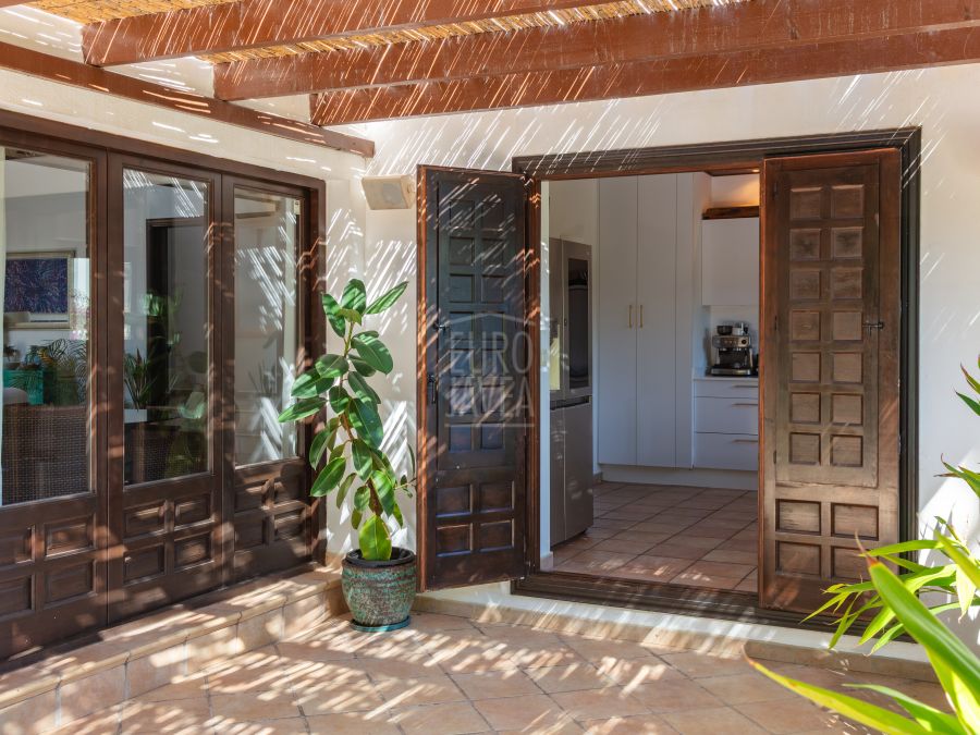 Exclusive one-level Mediterranean villa with private pool in El Tosalet, Jávea