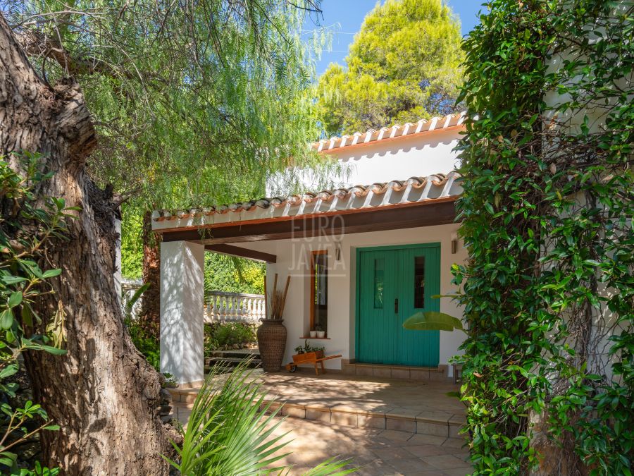 Exclusive one-level Mediterranean villa with private pool in El Tosalet, Jávea