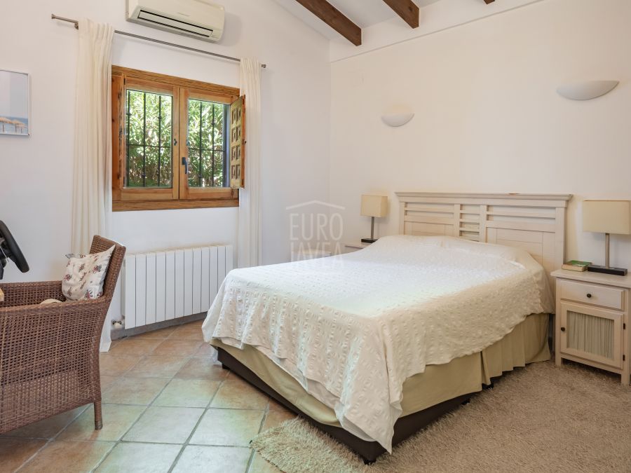 Exclusive one-level Mediterranean villa with private pool in El Tosalet, Jávea