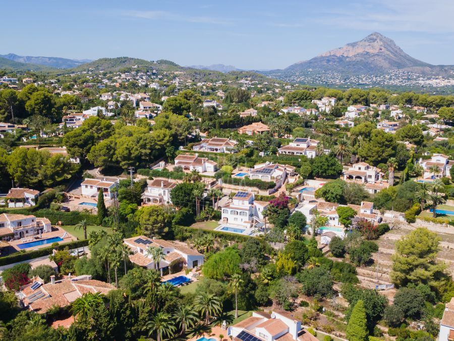 Exclusive one-level Mediterranean villa with private pool in El Tosalet, Jávea