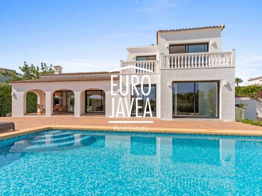 Villa Zaya – modern luxury villa with panoramic sea views in Jávea
