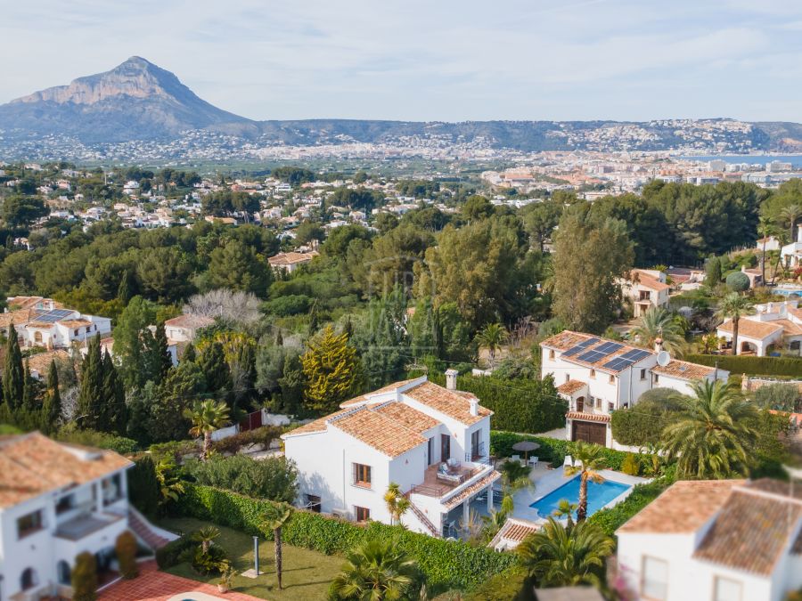 Villa Isabella, Exclusive Newly Renovated Mediterranean Villa with Panoramic Views in Cap Martí, Jávea