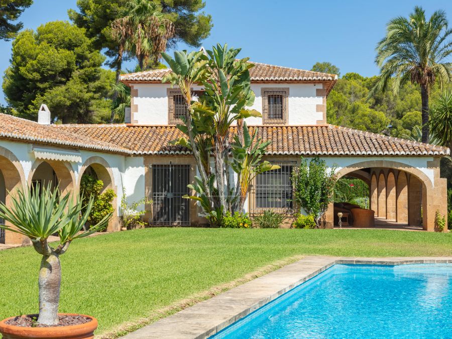 Villa in Tosalet