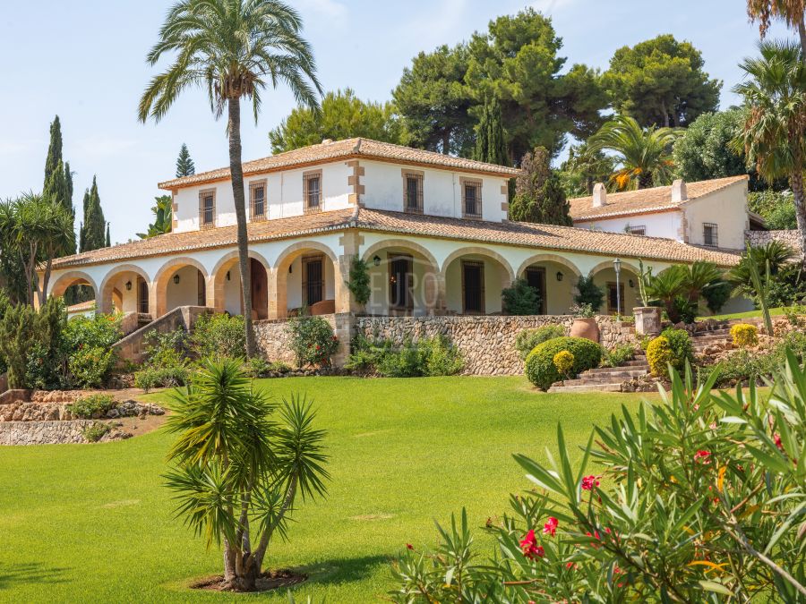 Villa in Tosalet