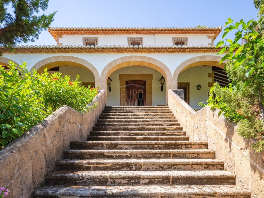 Villa in Tosalet
