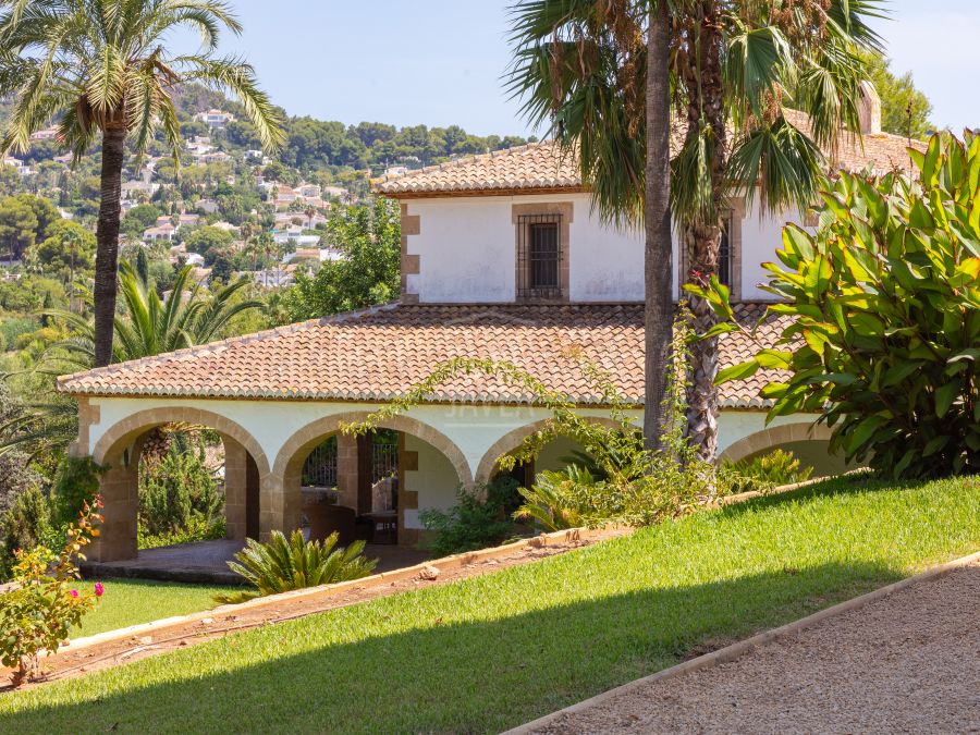 Villa in Tosalet