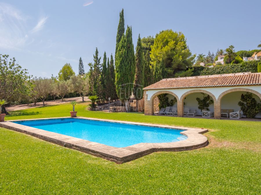 Villa in Tosalet