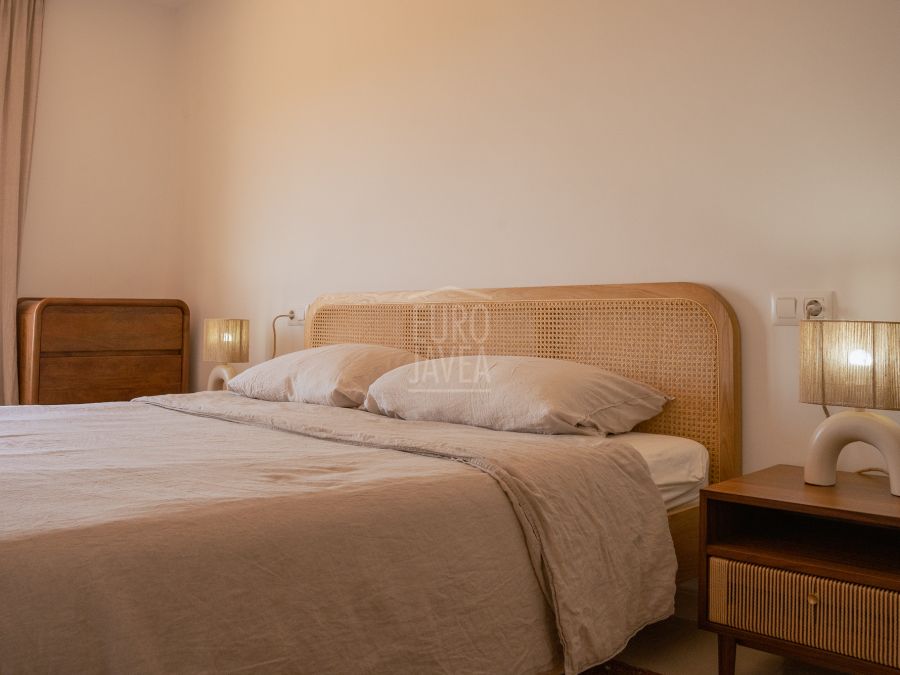 Villa met zeezicht en zuidelijke oriëntatie in Costa Nova, Jávea
