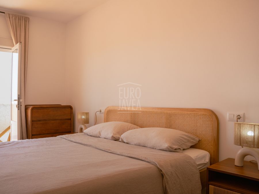 Villa met zeezicht en zuidelijke oriëntatie in Costa Nova, Jávea