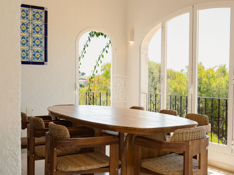 Villa met zeezicht en zuidelijke oriëntatie in Costa Nova, Jávea